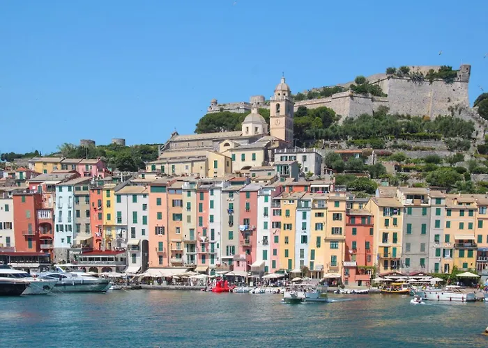 Moderno Appartamento Vista Mare, Con Parcheggio Privato