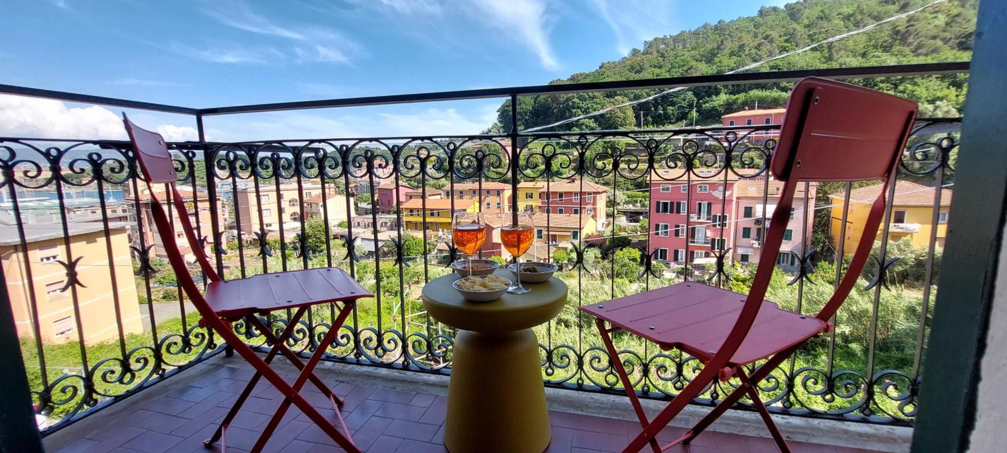 Moderno Vista Mare, Con Parcheggio Privato