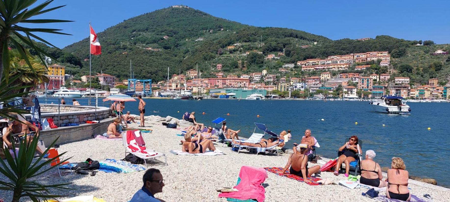 Moderno Vista Mare, Con Parcheggio Privato Apartment *